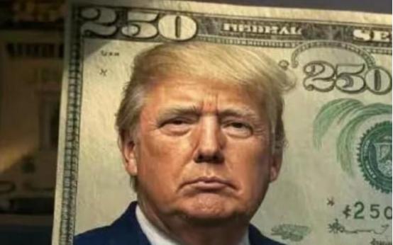 美国历史上第一位二百五总统即将诞生，就是当今美国总统特朗普，他要求在钞票上印上自