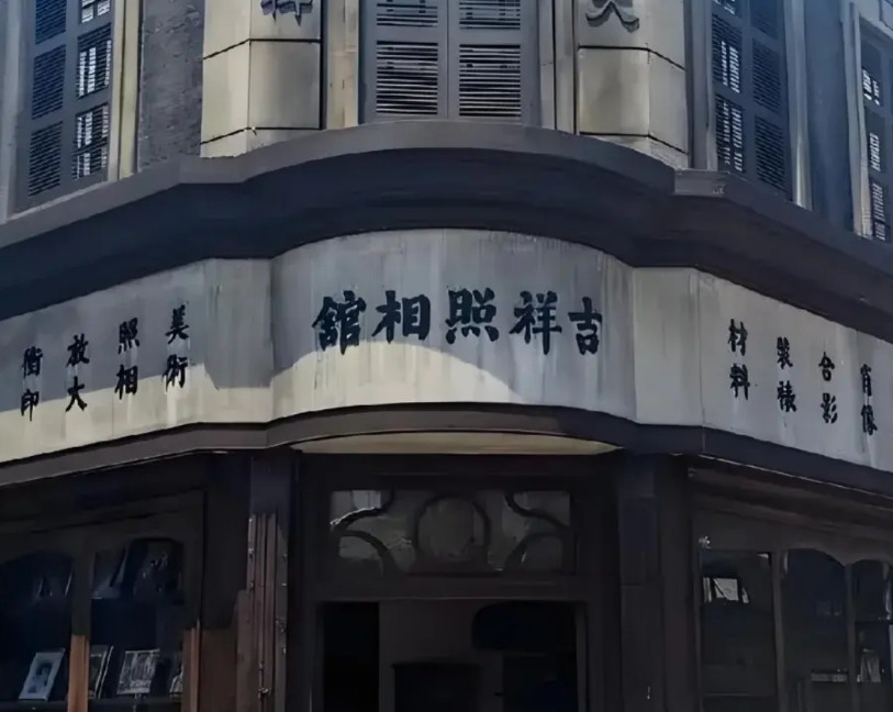 电影《八佰》上映的时候，日本外务省没反应，《南京！南京》上映的时候，外务省还是没
