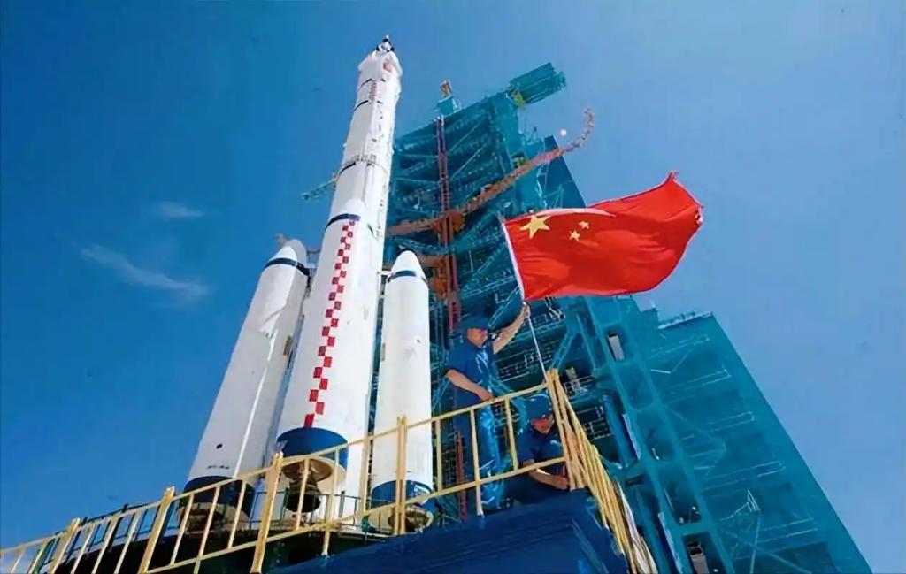 美国军方的中国问题专家RoseWilcox，最近写文章警告华盛顿，在中国的十五