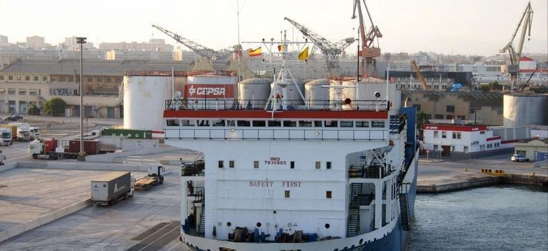 大反转！欧盟刚敲定援乌900亿无息贷款、还要启动对俄新一轮制裁，没等落地，斯洛伐