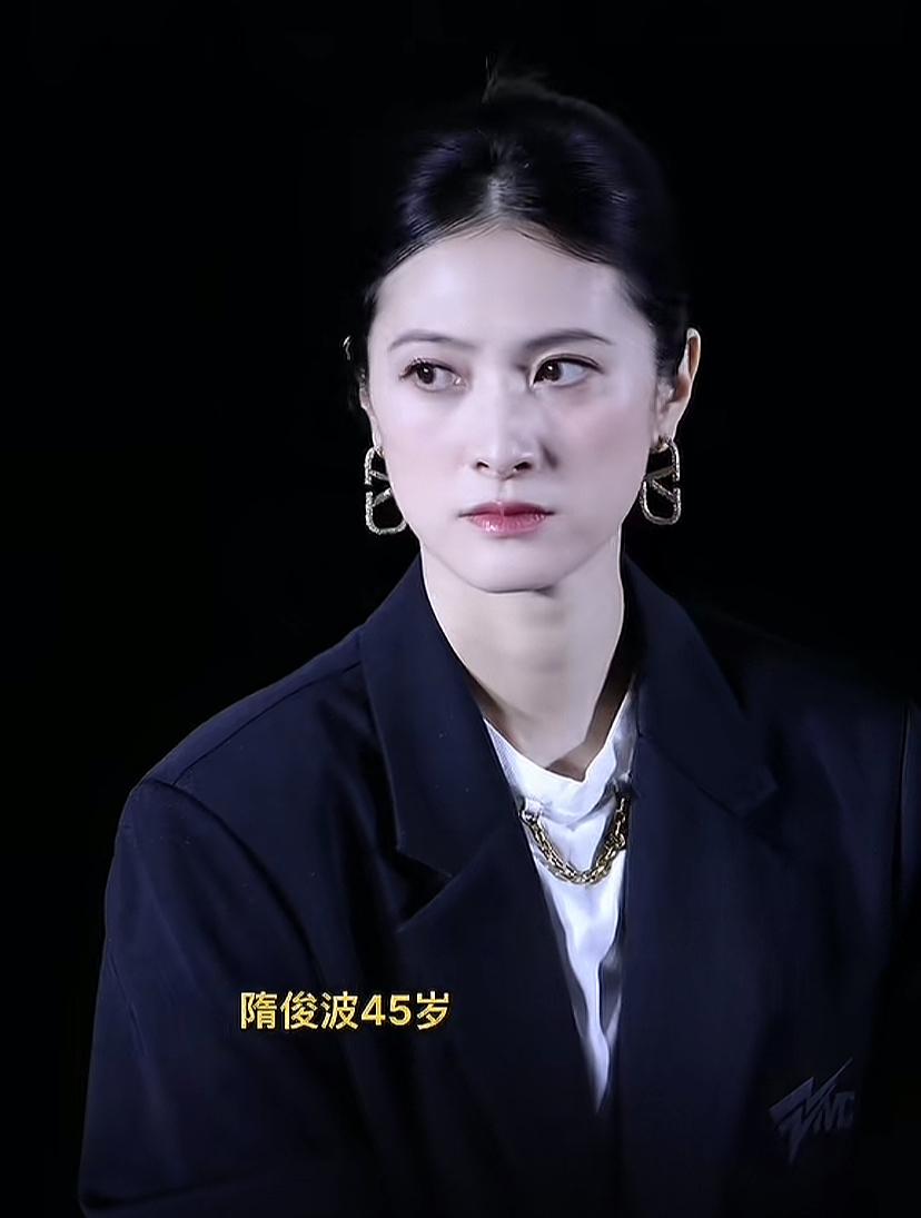 天呐，她都45岁了，怎么还这么美！跟年轻的时候一样，真的一点都没变啊，岁月是