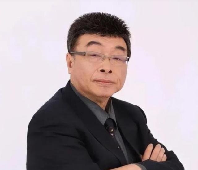 台湾知名评论员邱毅最近的一句话引发了广泛关注：“倘若中国人民解放军踏上台湾的土地