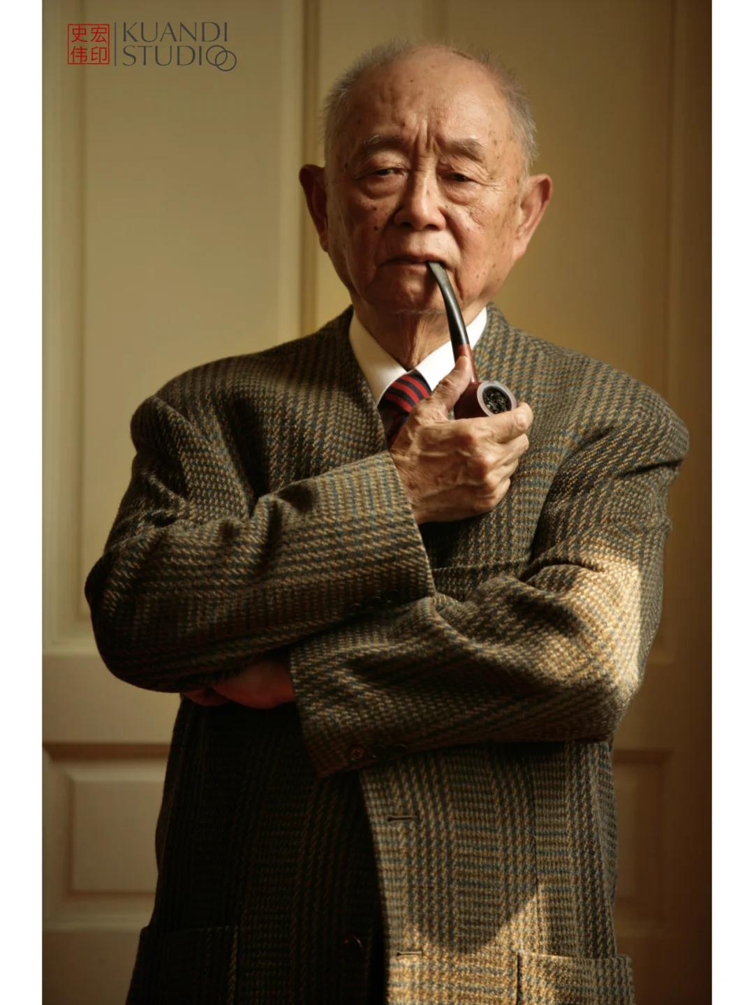 不得不说，这是我见过的谈养生的观点直接颠覆传统和认知的一位老人。2013年，