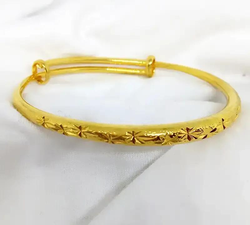 浙江一小伙连夜赶回村里给母亲办丧事，却发现老妈手腕上那只戴了二十年的金镯子凭空消