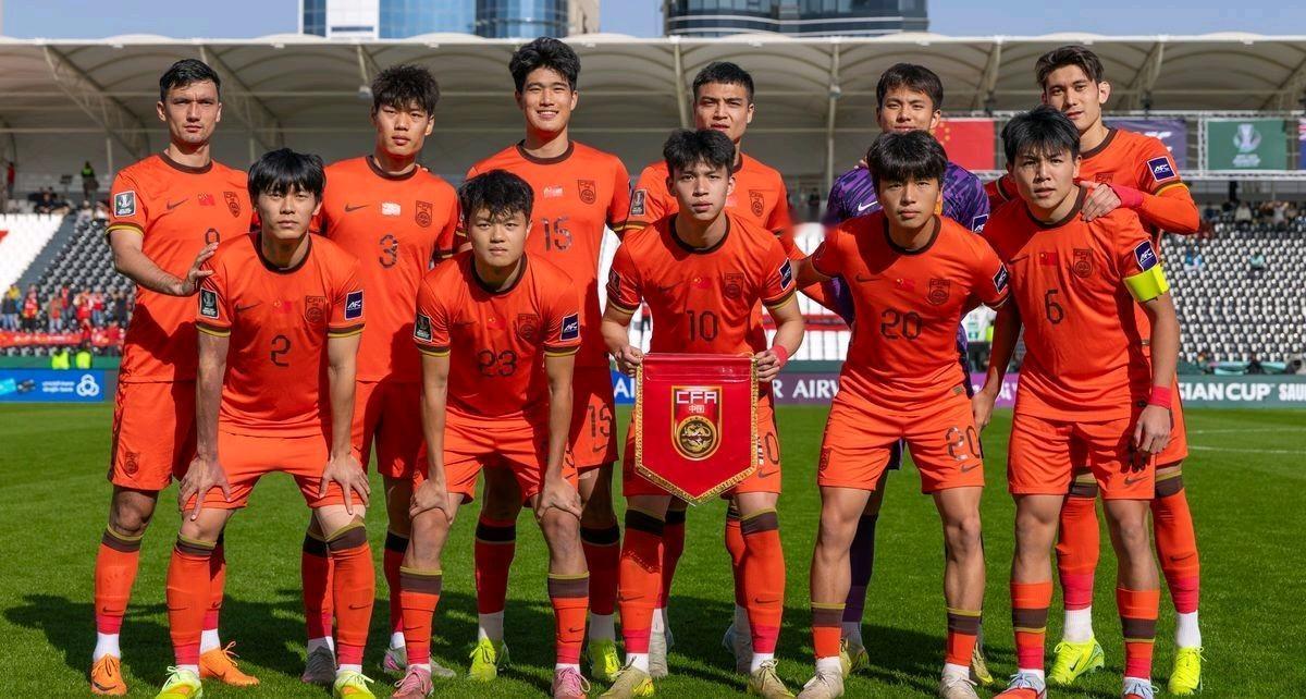 球迷和王钰栋的“蜜月期”已过。现在可能到了“容忍期”，接下来舆论可能会更糟糕！