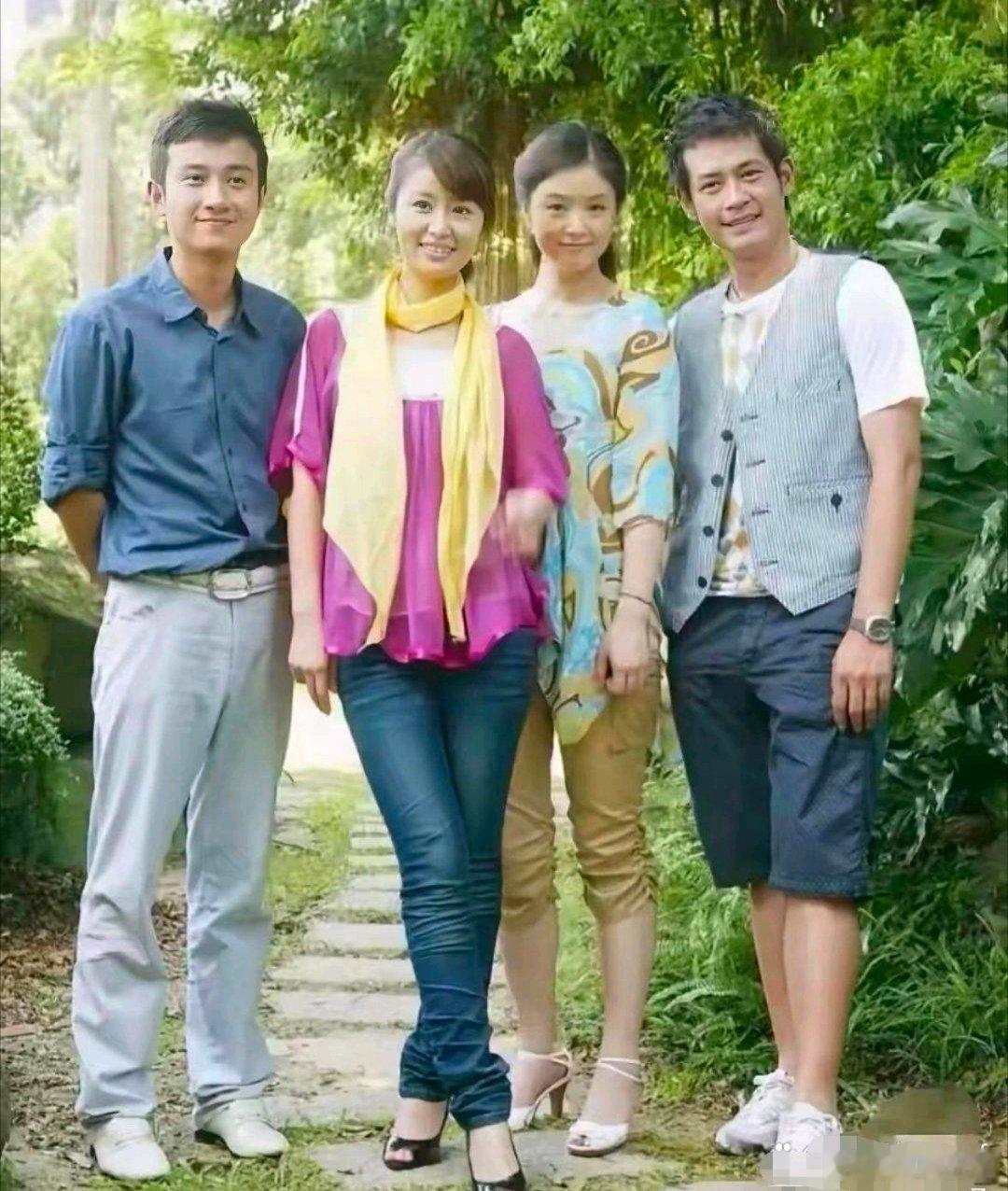 20年前的明星也都穿着朴素，但是每个人的风格却不一样