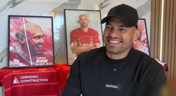 一根手指，废掉成都队一台发动机。费利佩这次受伤，绝对没你想的那么简单。官方