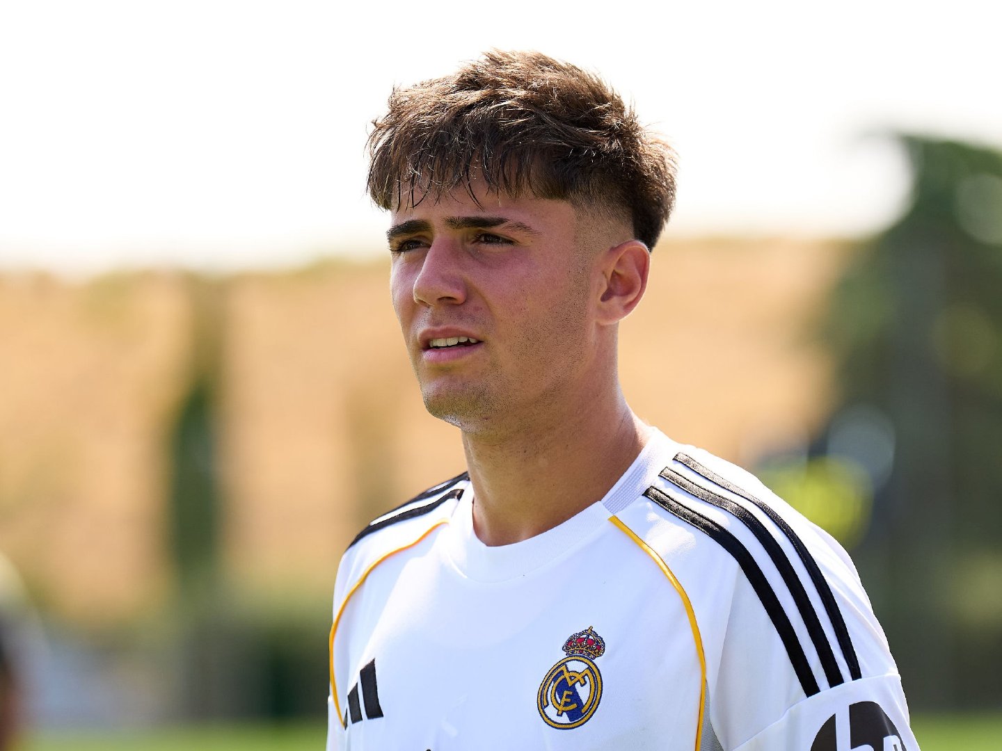 gunnerblog消息，阿森纳目前并没有在这个转会窗口积极引援，他们正在制定夏