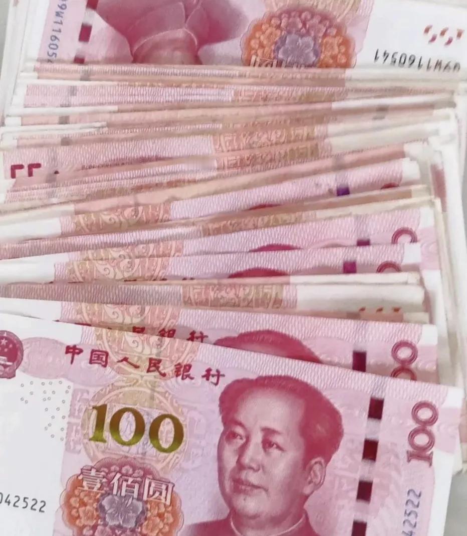 人到中年，要听劝一定要存钱！如果你手里能攒下30万，那它就是咱中年人的定