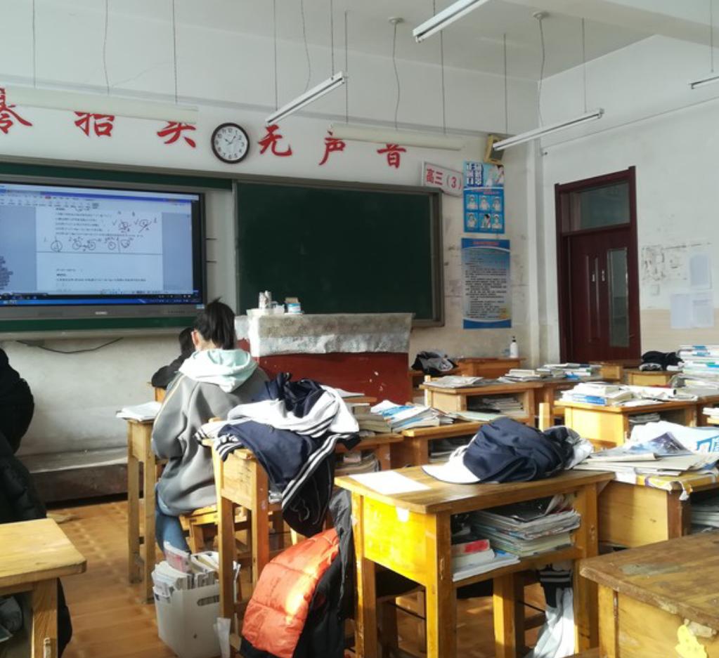 悬着的心，终于死了！高考结束，朋友才敢问自家孩子考得怎么样，孩子直叹气，借口还