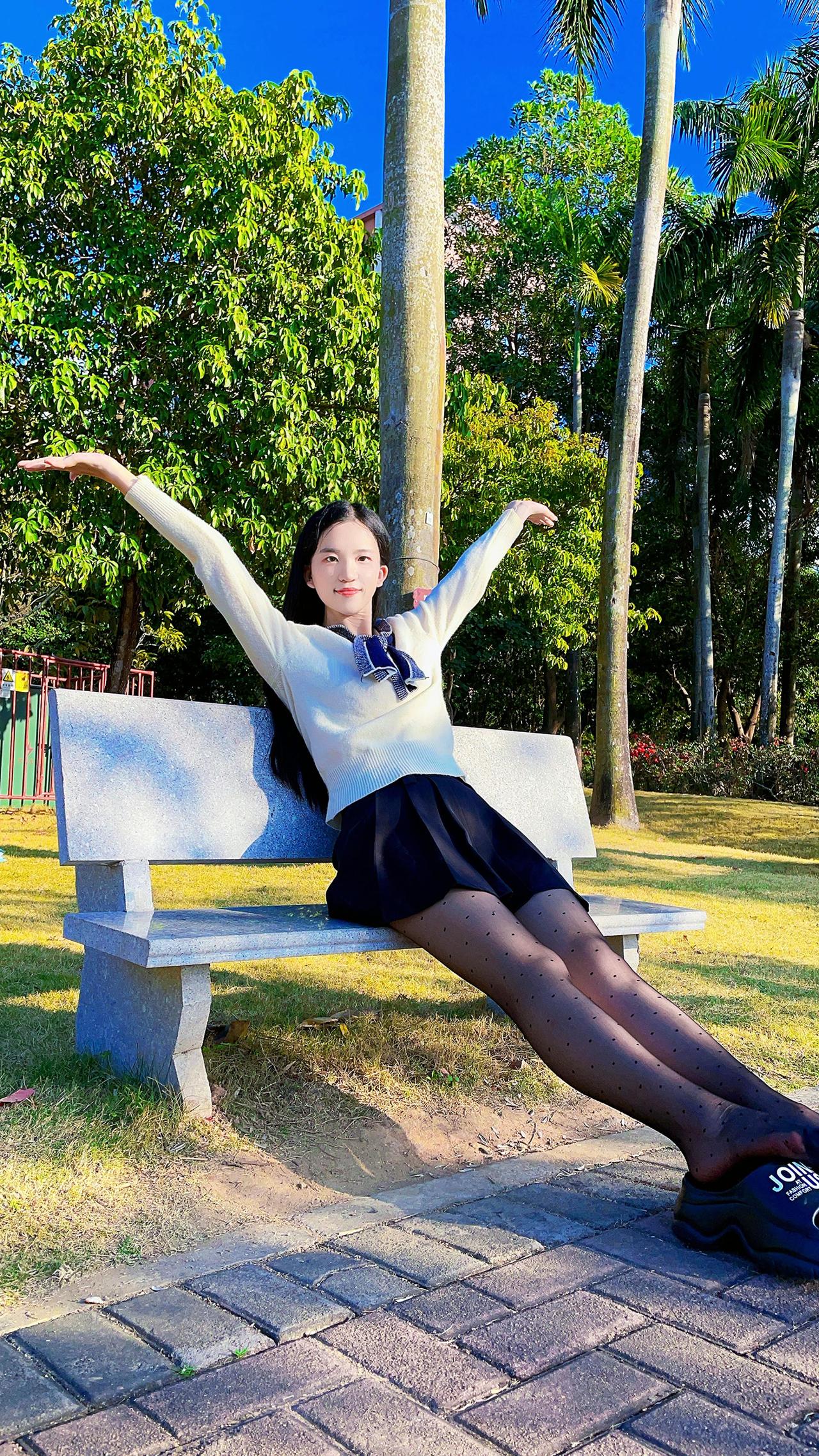 破五，迎财神喽美女黑丝春节过膝袜