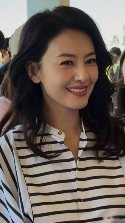 46岁女神高圆圆，