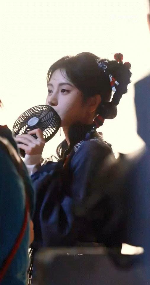 鞠婧祎小表情萌化了人间萌物！！太可爱啦阿黛