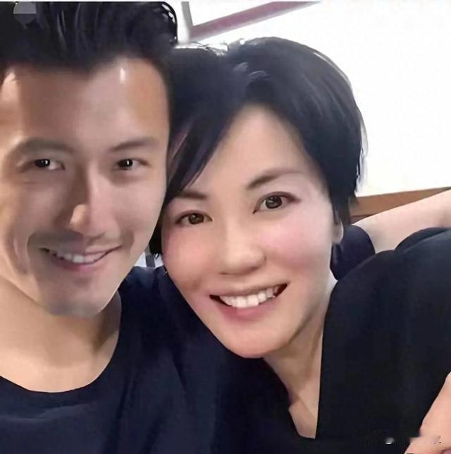 王菲最爱谁？栾树梁龙谢霆锋