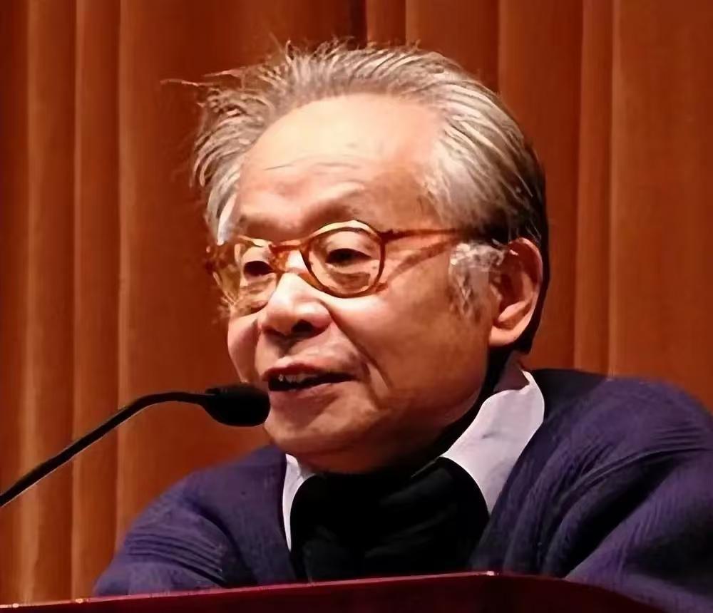 【短评】何祚庥拿项立刚“文科硕士”说事，掩不住学术霸权的傲慢何院士在论战中频
