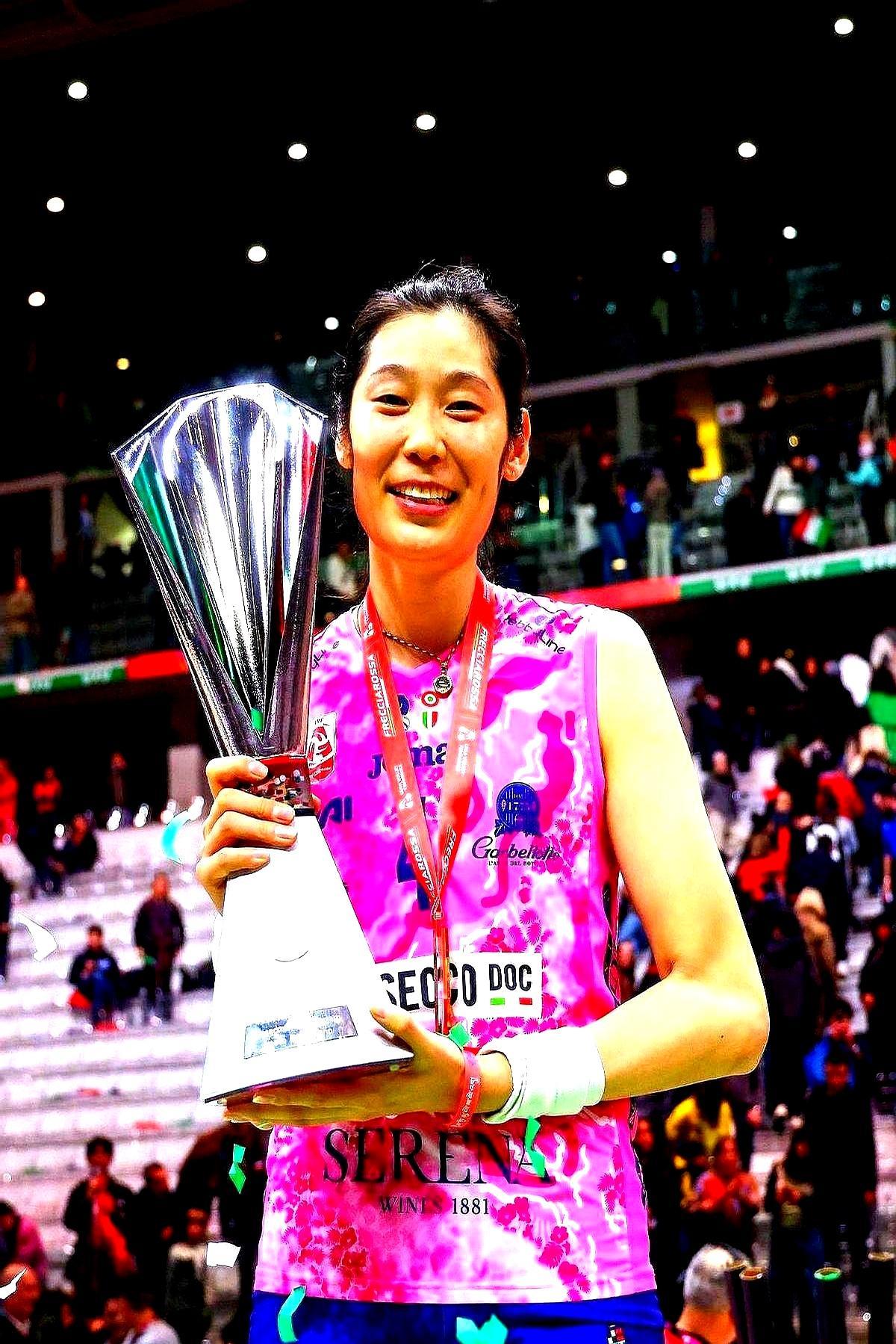 谁能想到，32岁出去留洋的朱婷，把意甲一众顶级主攻按在地上摩擦。刚结束的意