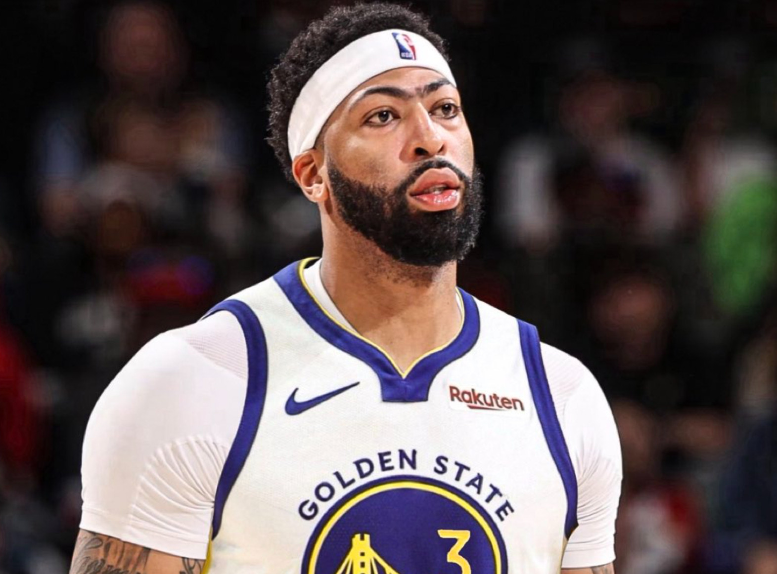 记者BrettSiegel报道，勇士并不打算追求浓眉，也不打算送走追梦或巴特勒