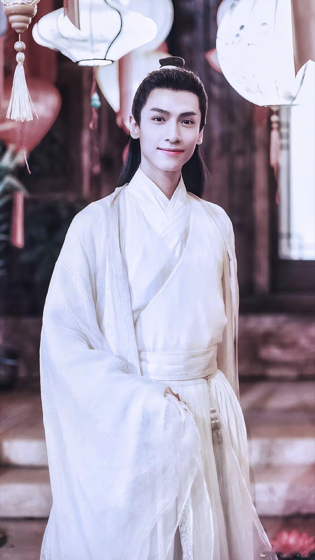 太惨了！全方位被碾压，网友直呼:谁给他的勇气？昨日，短剧版《香蜜沉沉烬如霜》如期