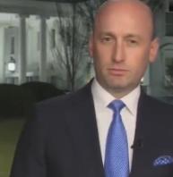 🔻塔珀：“你是否能排除美国会武力夺取格陵兰岛的可能性？”🔻斯蒂芬·米勒：“