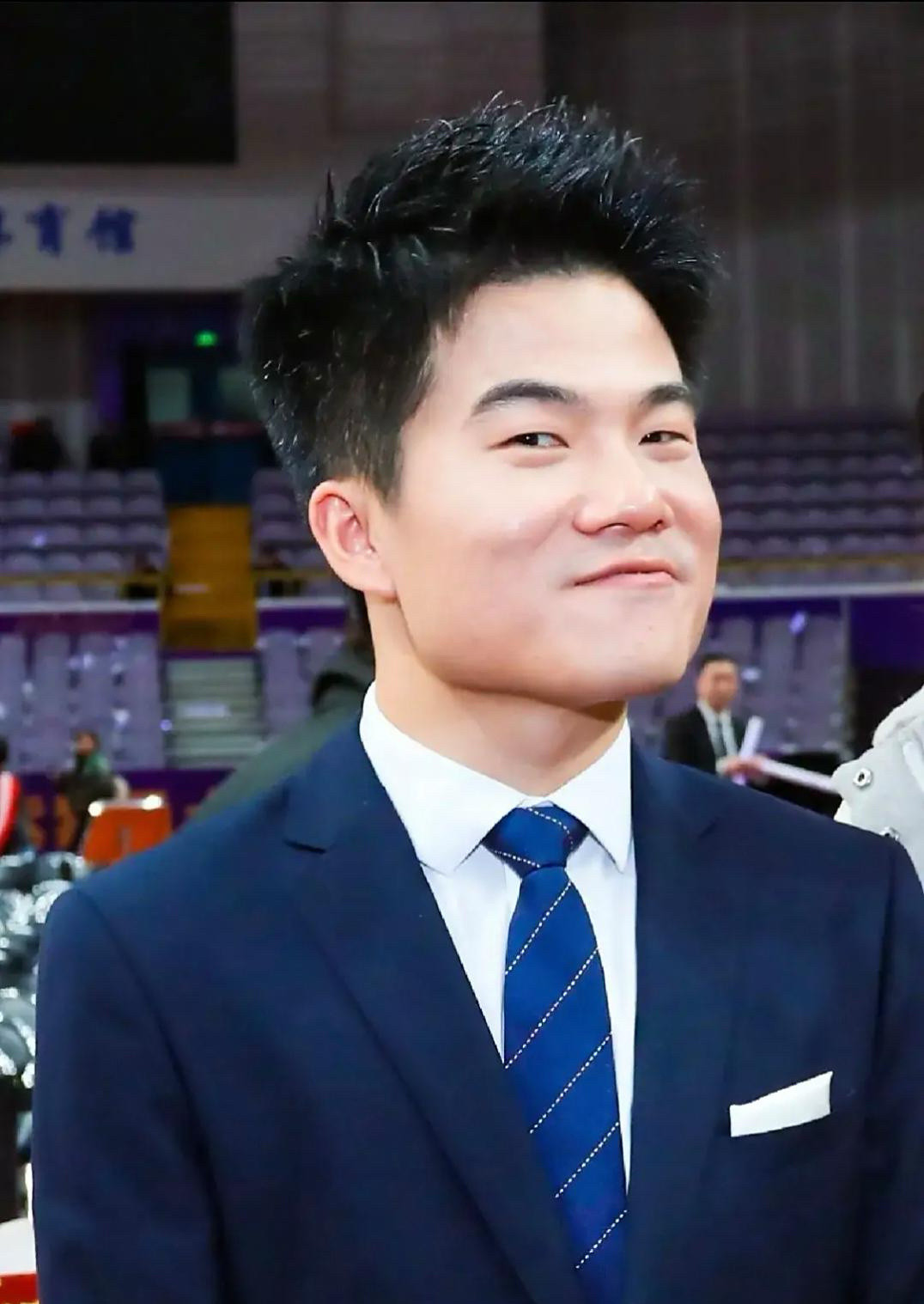 我感觉啊，接下来董宇辉估计要开启“起飞”模式啦。这可不是因为新主播真真哦，真真只