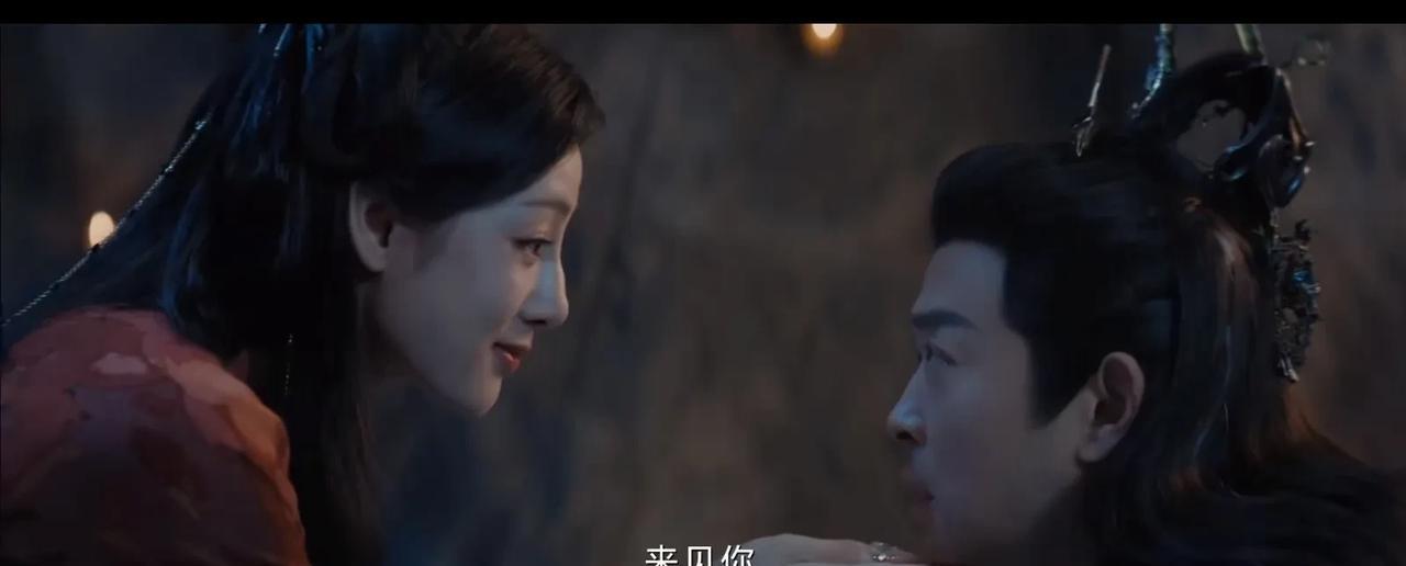 《与晋长安》金无间应该就是秦妃的蛊人了。原著据蛊宗宗主巫引所说，身中玉蛊的人，