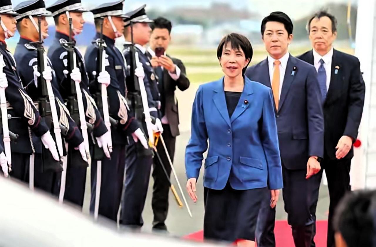 日本通告全球，不会收回涉台言论，中方划下落弹区，禁航72小时！​日本外相茂木敏