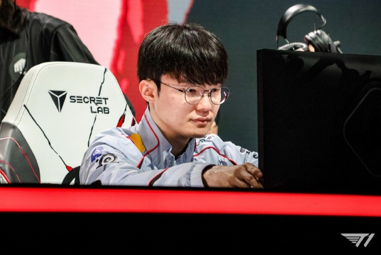 暗示我兰子？Faker：相较于对手太强才输掉比赛个人感觉是我们竞技状态太差20