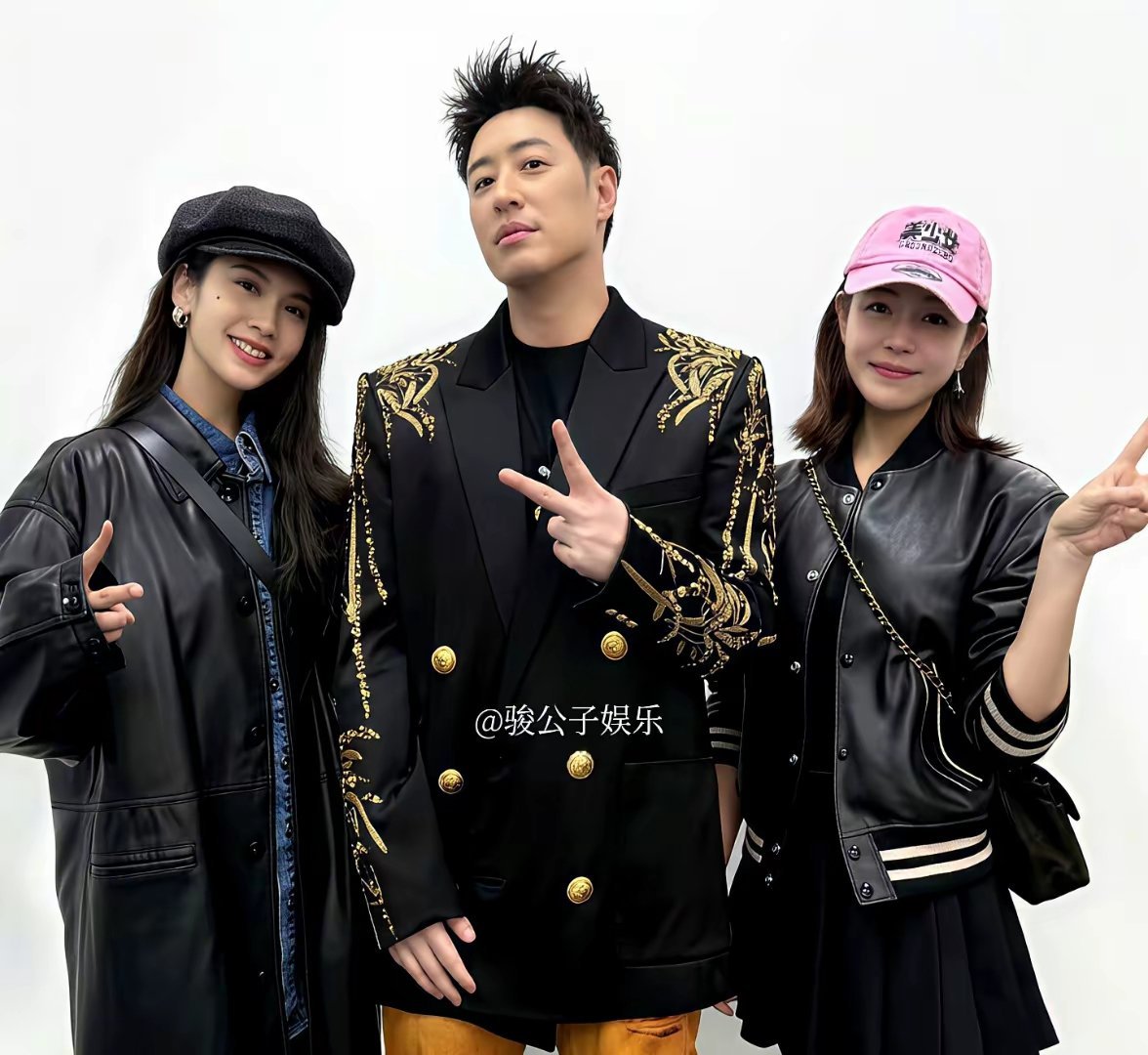 离婚后第一个新年，都以为陈妍希会很憔悴，结果她素颜状态直接封神。大年初四，她晒出