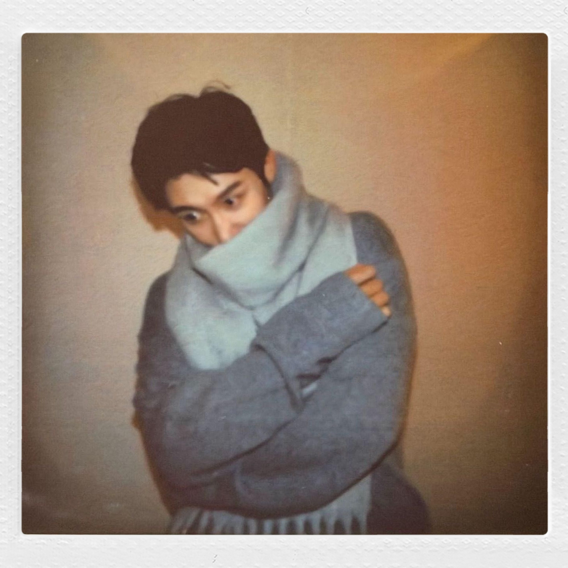 好想看黄景瑜用这个造型和这个胖瘦度拍一部让我每年冬天想翻出来再看一遍的冬季恋歌希