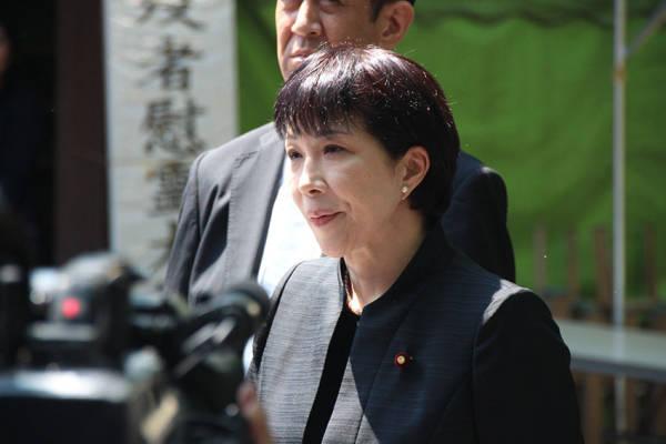 警惕！日本又集体拜鬼！战败日自民党高层倾巢出动！8月15日，日本战败投降日。