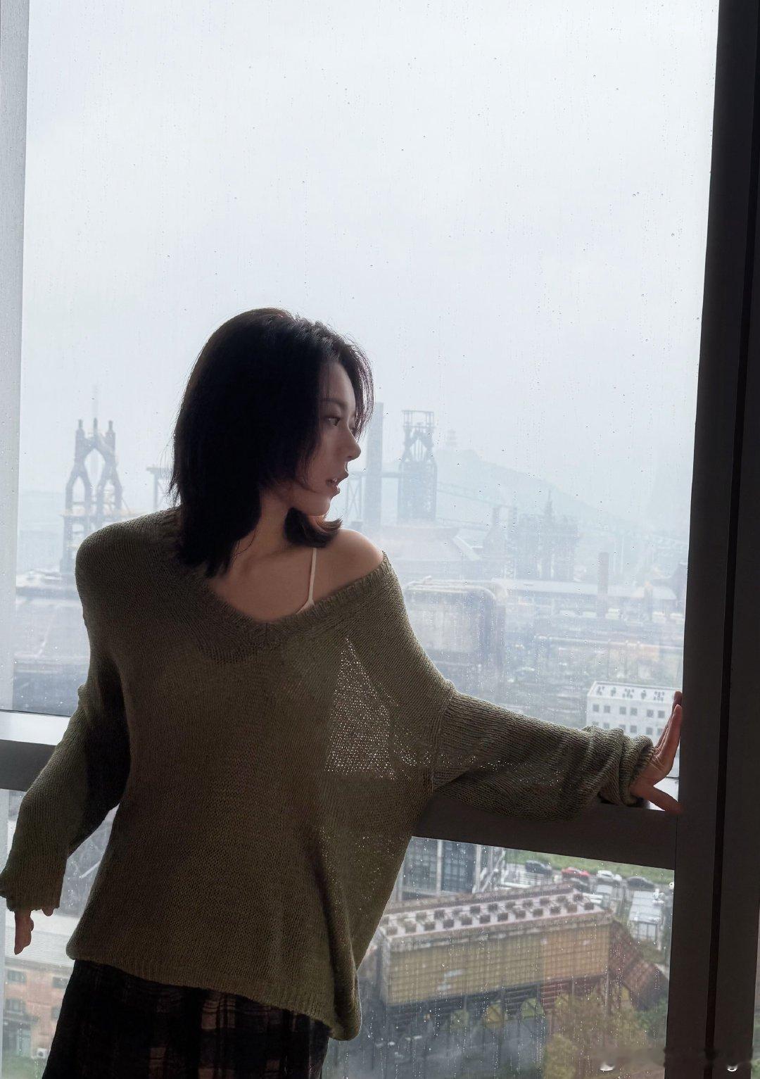 赵今麦COSMO十一月刊封面预告！单人双封、25年第二本五大[吐舌头眯眼睛笑]​​[捂眼睛][