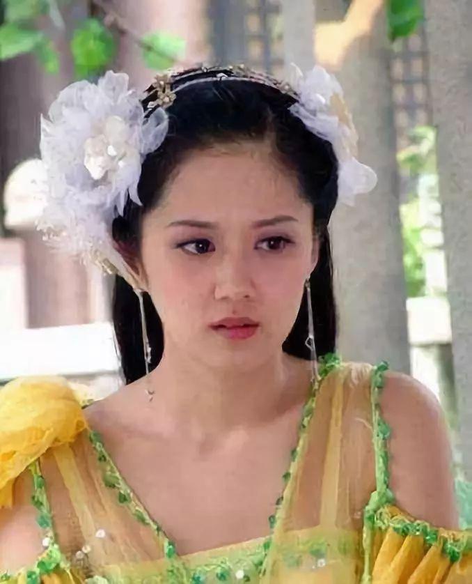 之后张娜拉跟中国演员们一起参演了电视剧《刁难公主》火遍大江南北!