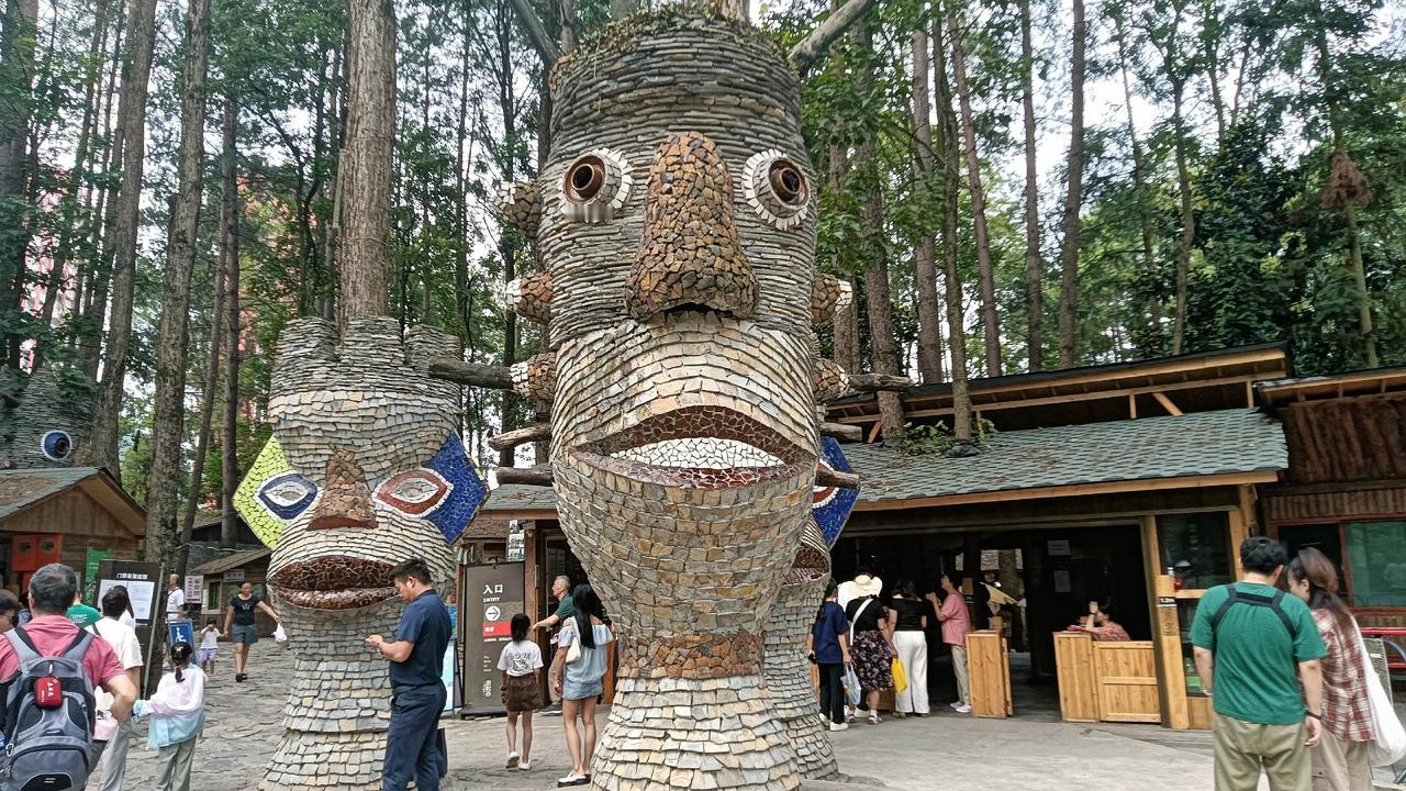 你喜欢这些用碎石、破花盆、枯树枝等废弃物创意的作品吗？记录旅游足迹实景拍摄爱生