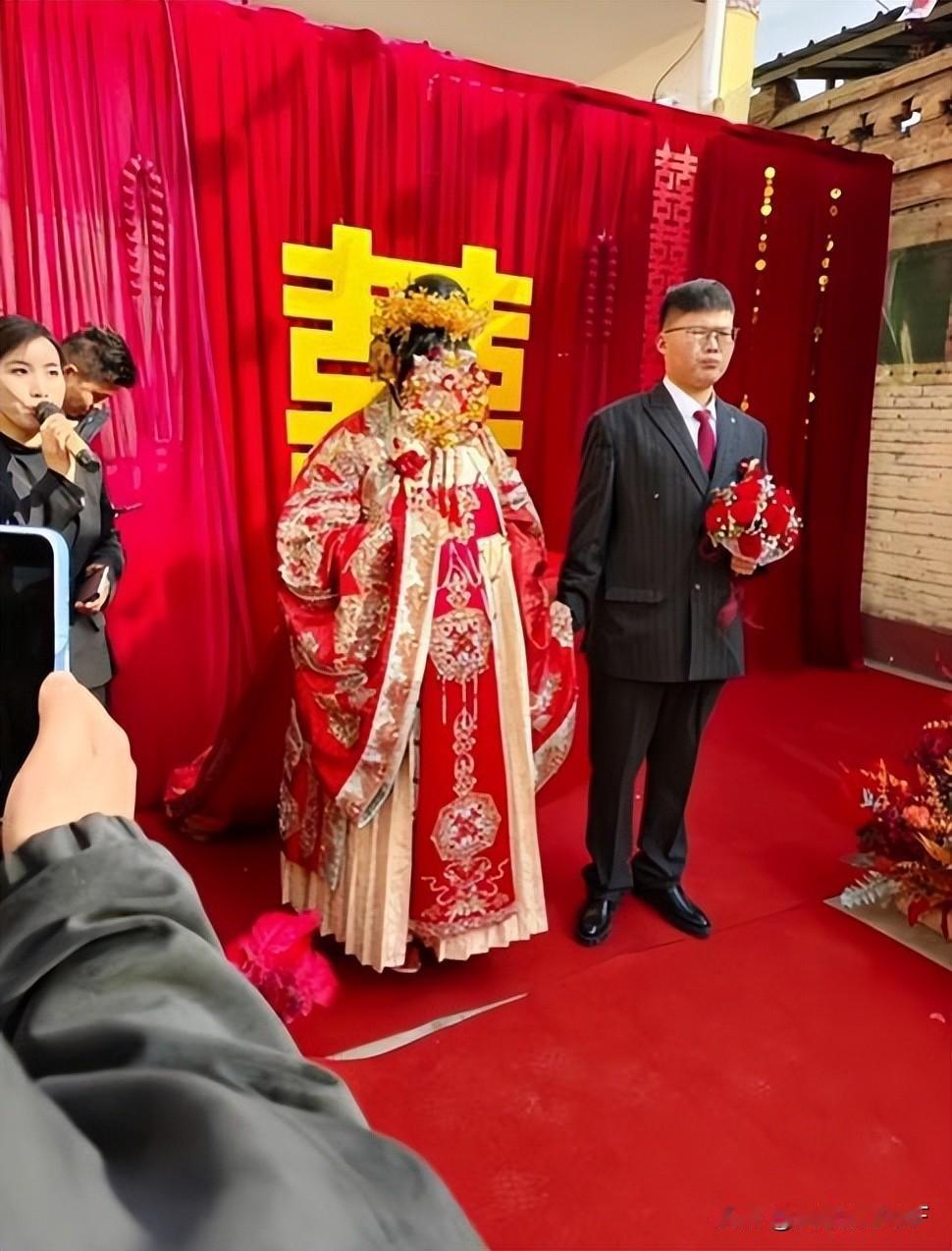 2026年2月13日，腊月二十六，是大衣哥朱之文独生女朱雪梅出嫁的好日子。新娘