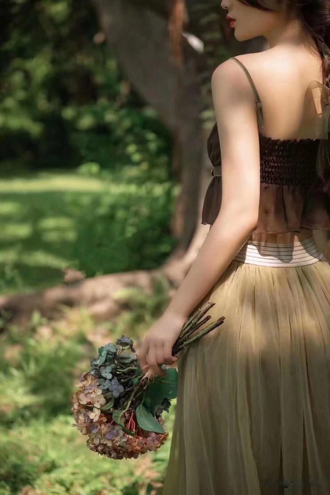 你的人生是不会辜负你的。那些转错的弯，那些流下的泪水，那些滴下的汗水，全都让你成