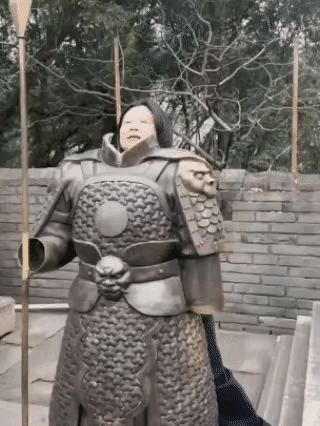 人靠衣装，佛靠金装。