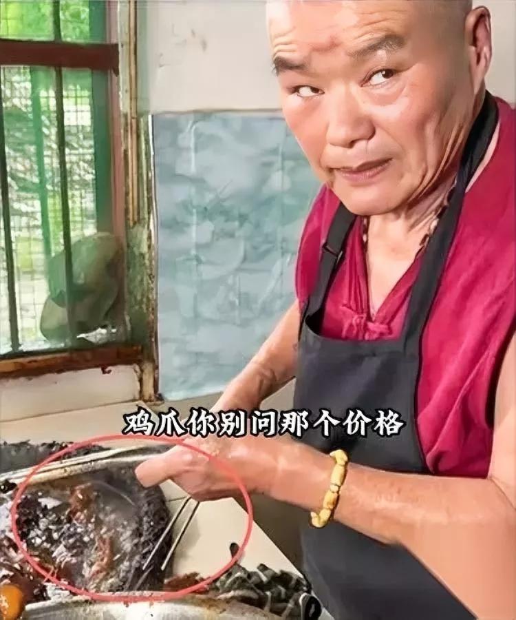 合肥这家卤菜店脸都被打肿了哪是什么非遗老匠人，全是提前设好的宰客套路！