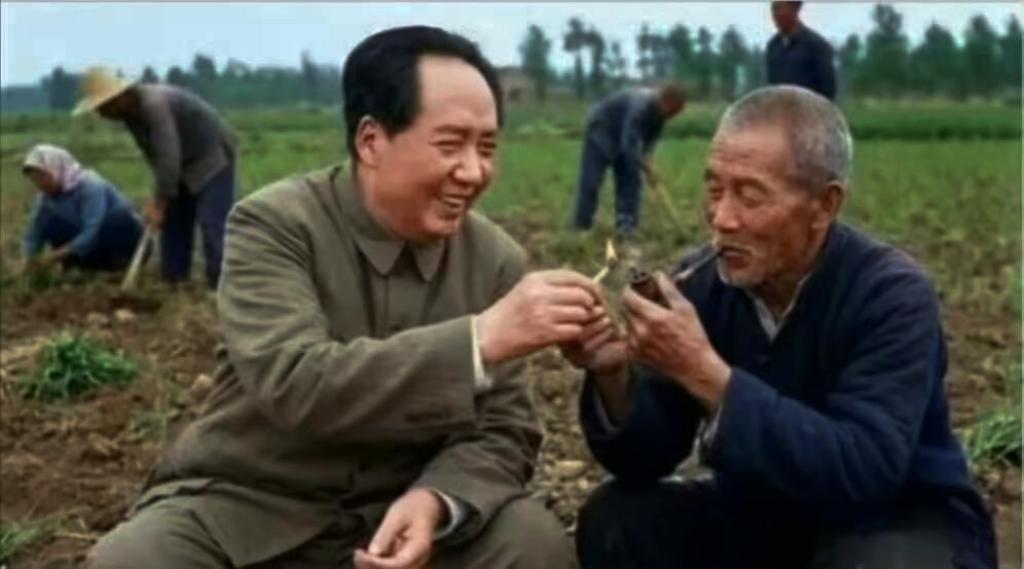 朴素是对真实的最高礼赞！[比心][比心][赞]毛主席讲道理，从来不躲在讲台后面