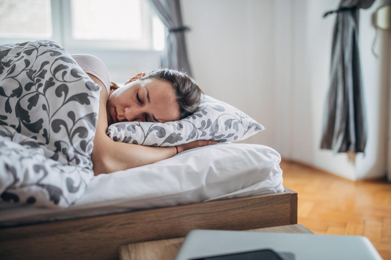 午睡可能影响寿命！再三提醒：过了55岁，午睡“三不要”得牢记 午后阳光正好，