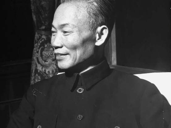陈诚军事能力差,打仗不行,其根在于个人脑子不灵光,其实他非常有自知,严格来说,他