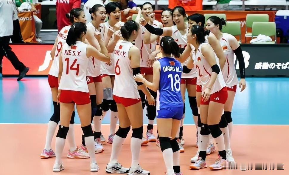亚运会中国女排3-0横扫越南，球员评分：张籽萱90分，传出多点开花庄宇珊90