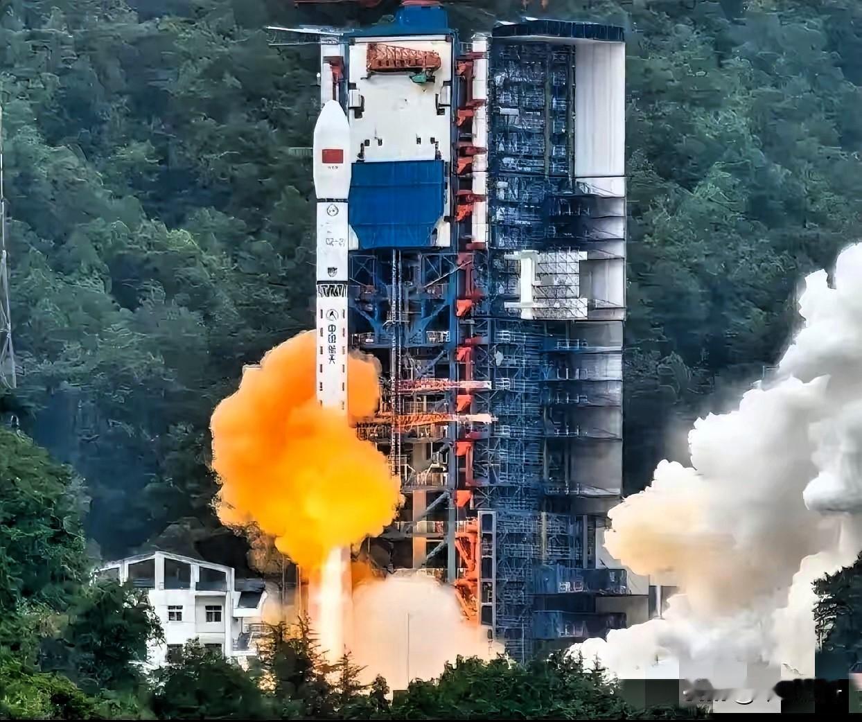 厉害了，我的国！​今天上午11点整，中国航天又传来好消息！在西昌卫星发射中
