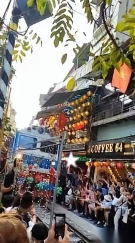 一个越南网友发帖，一句话就戳中了无数人的心窝子。他说，我们拼了命从中国独立出来