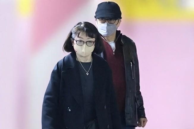 山口百惠说退隐就退隐，细细看来，她是把一生都献给了三浦家。去年传出山口百惠要