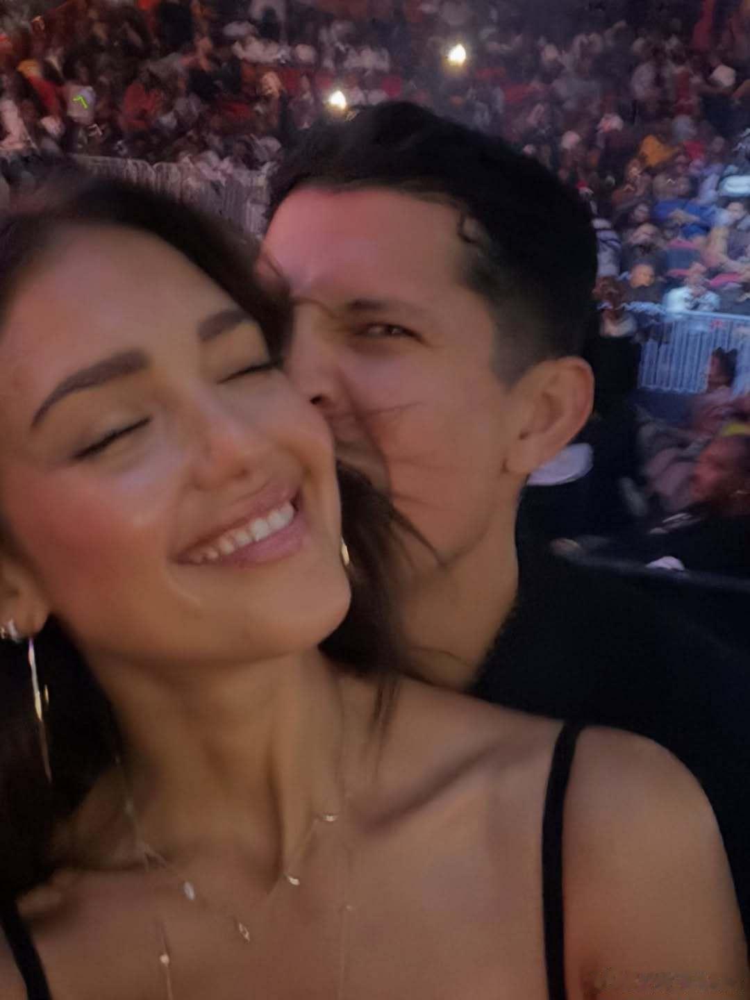 Jessicaalba杰西卡阿尔芭分享近期私照，和男友DannyRamire