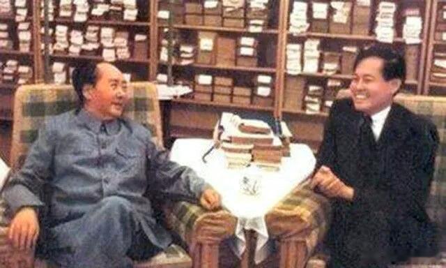 杨振宁讣告杨振宁逝世看杨振宁的朋友圈有多硬核：同事是奥本海默，和加缪参加同一届诺