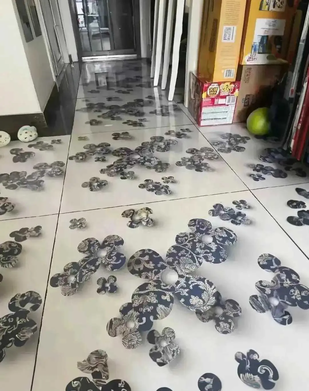 天塌了，婆婆选的瓷砖，怎么办！