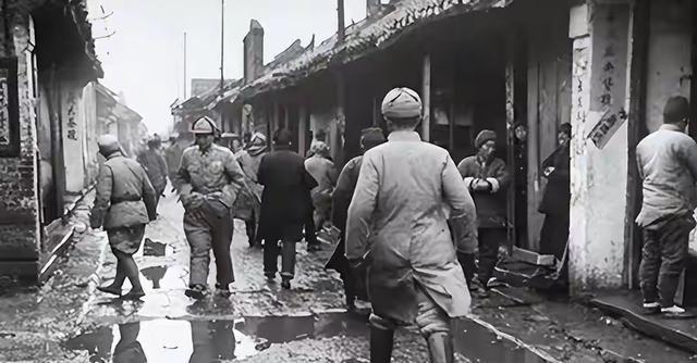 1949年，重庆解放后，杀害江姐的特务刘志钦躲在岳母家，自以为天衣无缝，谁知喝酒