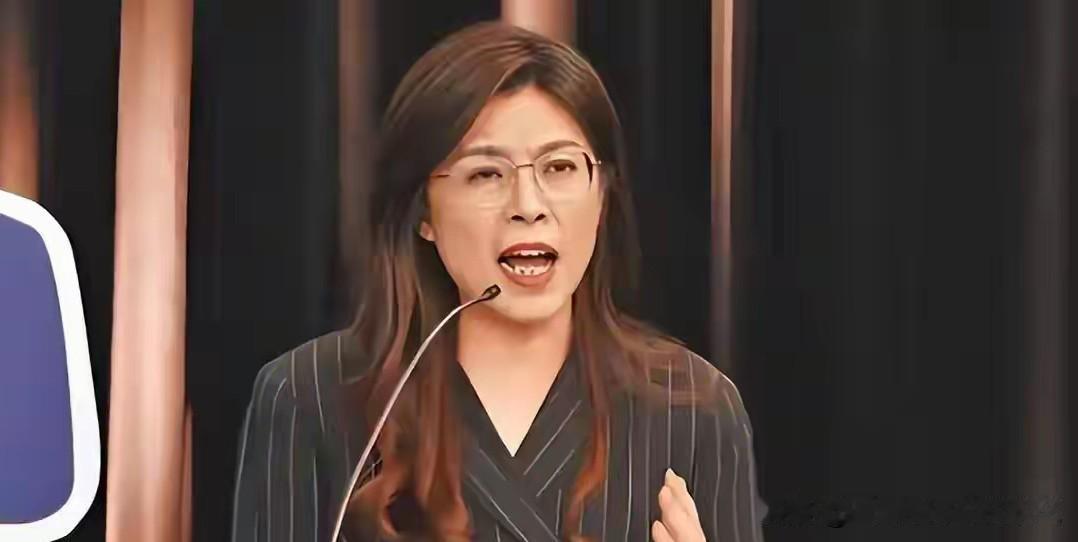近期高雄市长选举两份民调反差十足，直接让选情迎来戏剧性反转。偏绿机构公布的数据显