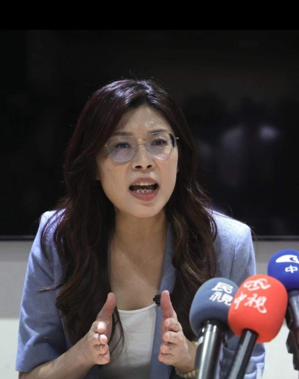 万万没想到，郑丽文竟曾抛出了这么犀利的问题！她问道：“如果有一天，我们真的和解放